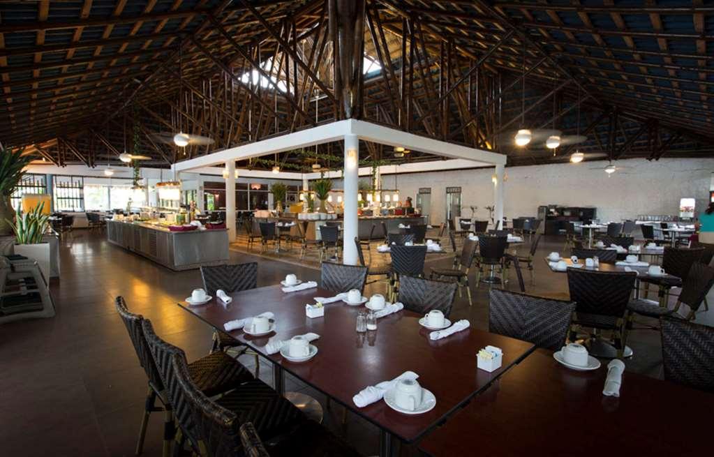 Resort Playa Blanca Beach Resort 4*