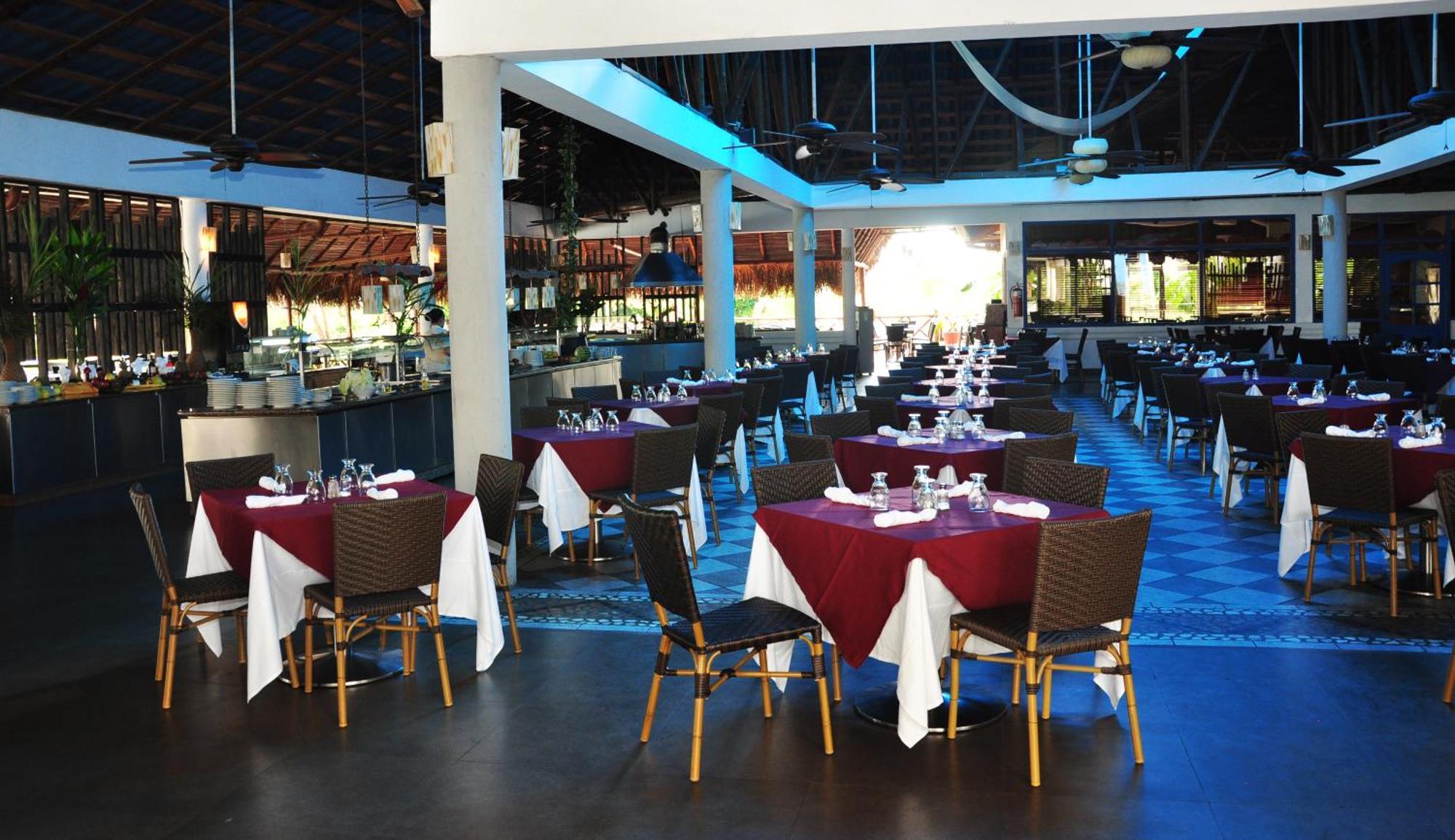 Playa Blanca Beach Resort