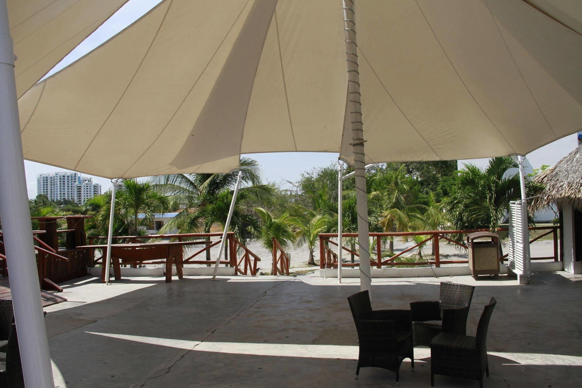 Playa Blanca Beach Resort 4*